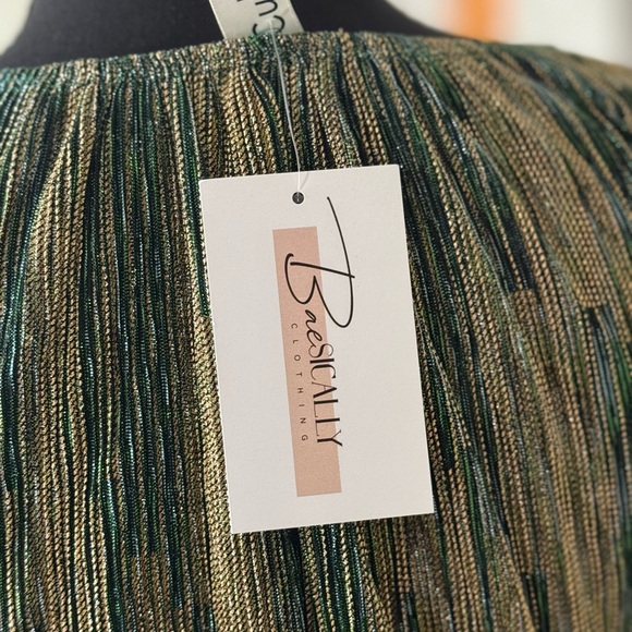 Baesically Curve Emerald Gold Metallic Cutout Maxi Dress NWT Size S - Picture 9 of 11